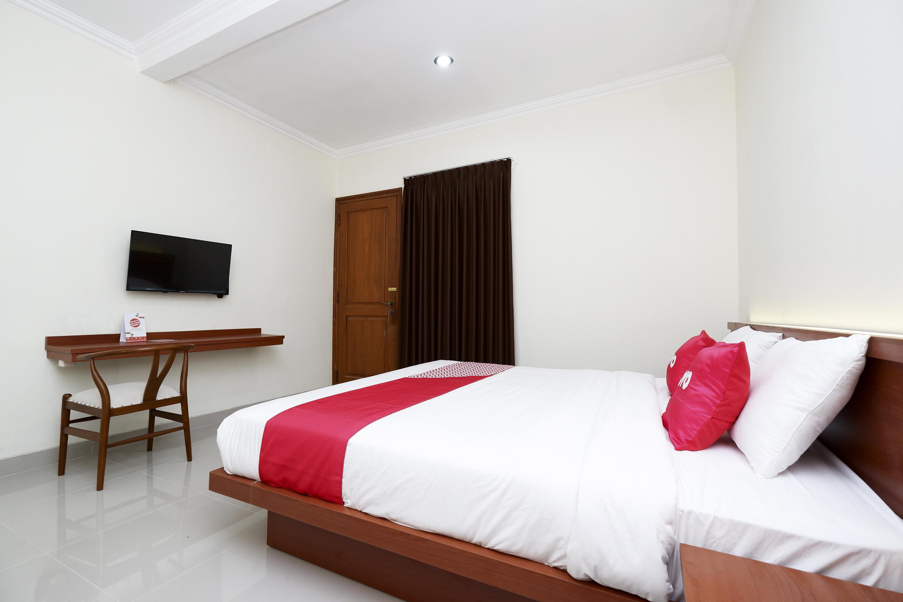 Oyo 2327 Pagsis Village Klaten Екстер'єр фото