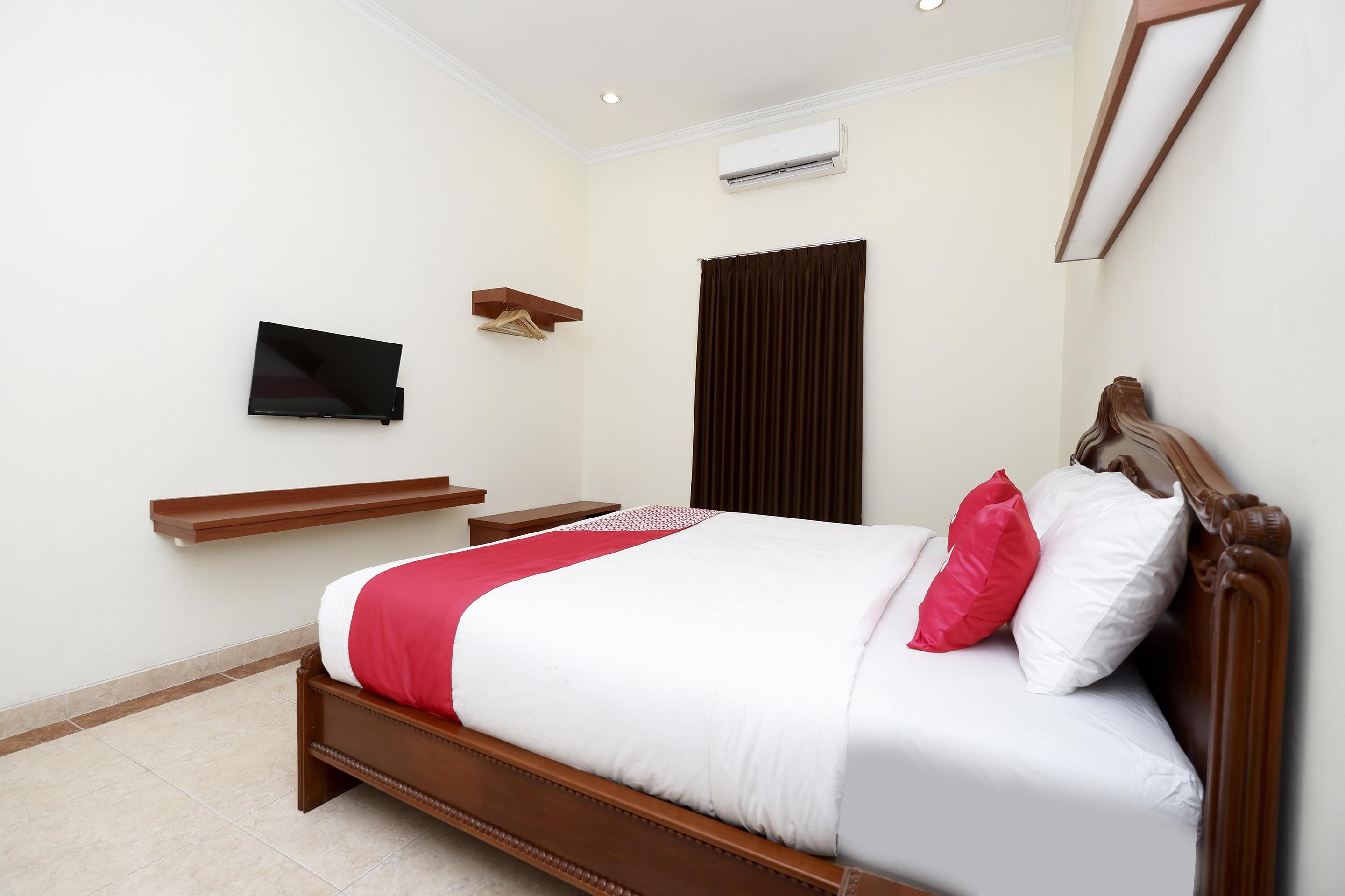 Oyo 2327 Pagsis Village Klaten Екстер'єр фото