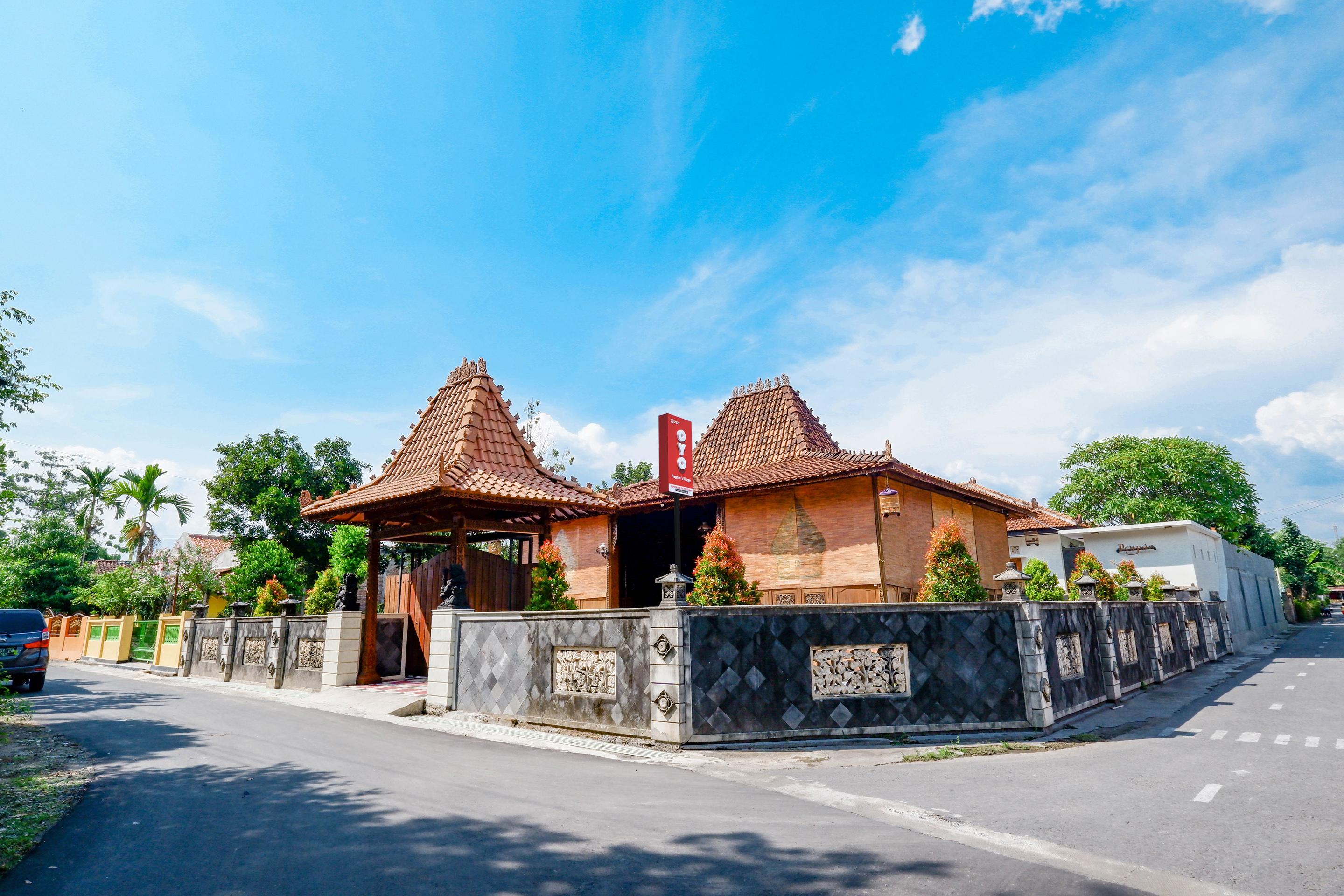 Oyo 2327 Pagsis Village Klaten Екстер'єр фото