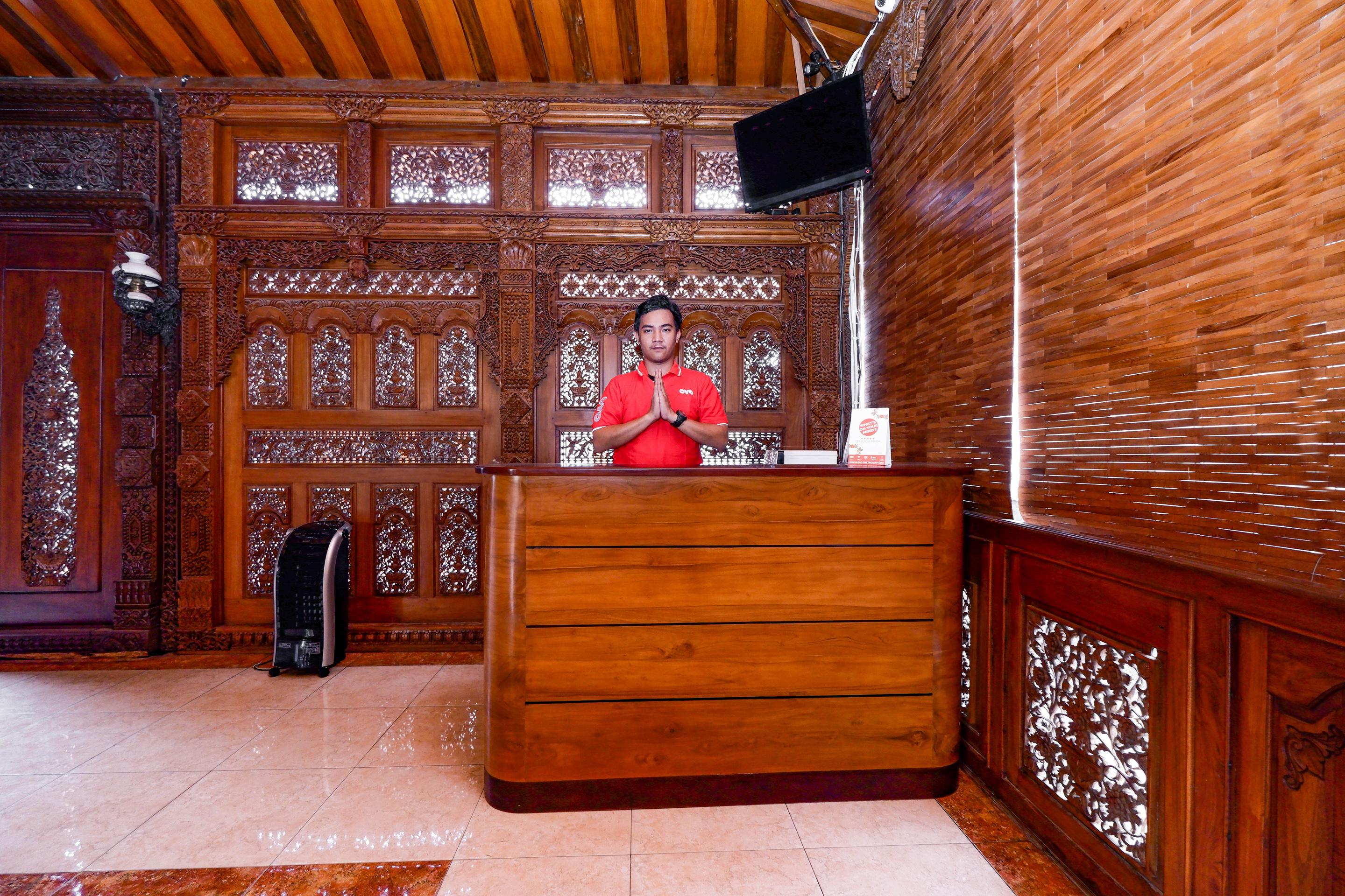 Oyo 2327 Pagsis Village Klaten Екстер'єр фото