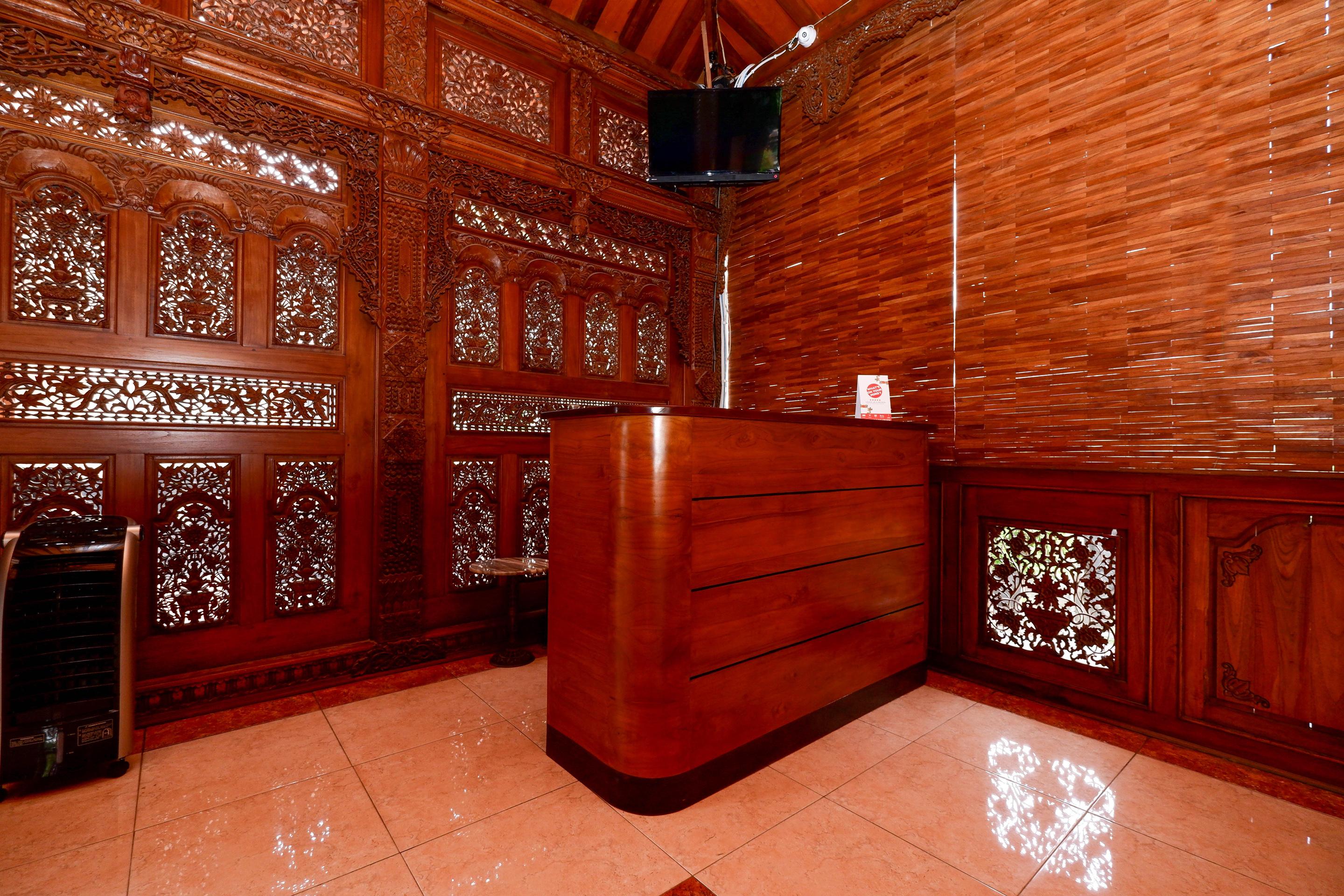 Oyo 2327 Pagsis Village Klaten Екстер'єр фото